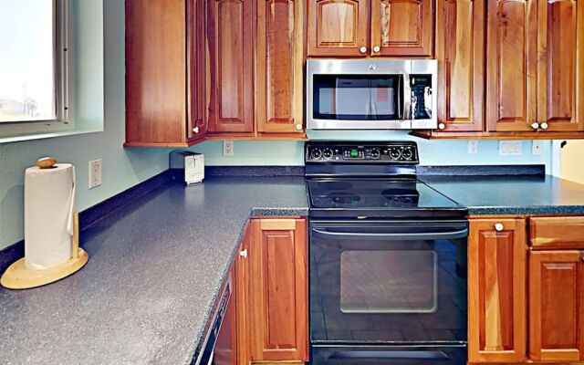 121 12Th Street - Three Bedroom Home