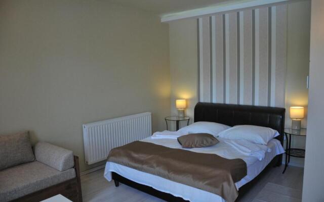 Adler Hotel s tterem