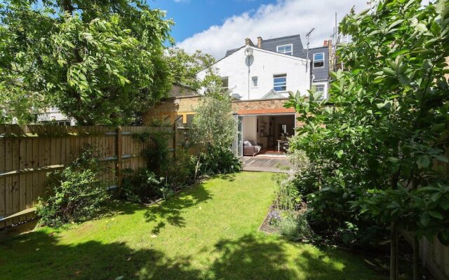 Veeve - Fulham Garden