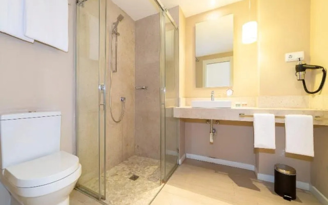 Oyo Hotel Altora