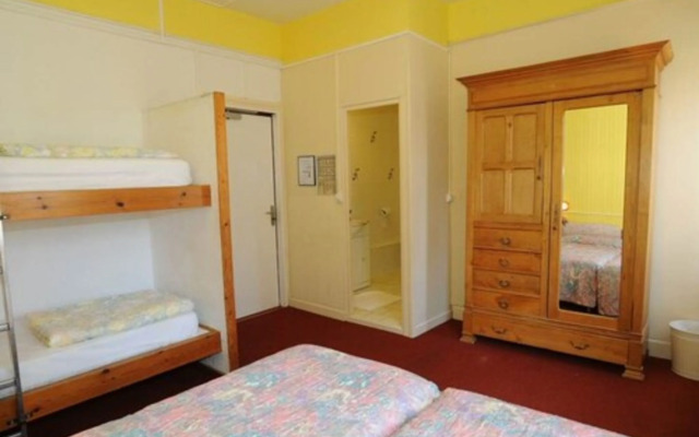 Auberge Riva Bella - Hostel