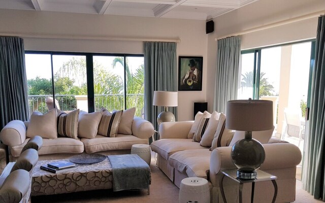 Q in Fresnaye