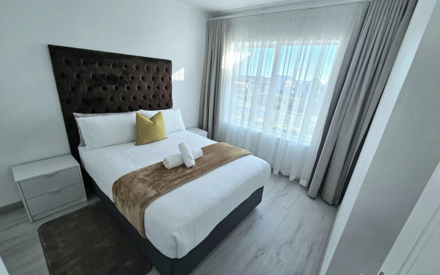 Dolphin Ridge Seaside Apartment