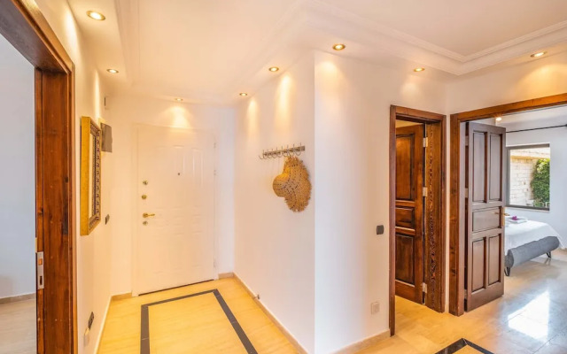 Fortuna Peninsula Apart