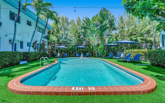 Bay Harbor Suites