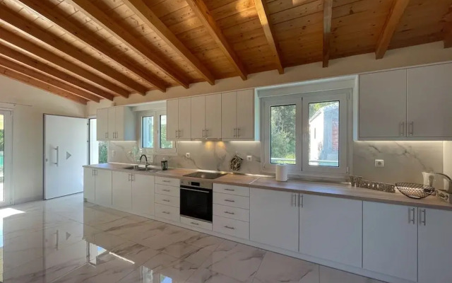 Magellanos Mint House- Kinopiastes