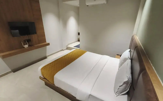 Hotel Beverly Plaza Kozhikode