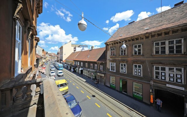Zagreb IN Central Square Apartment