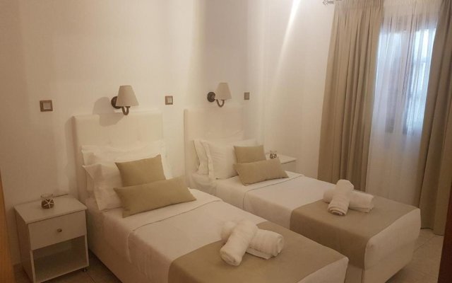 Santorini Family Apartments