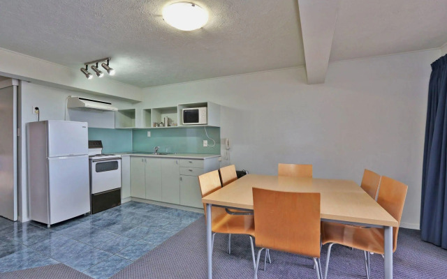 Edgewater Motor Lodge
