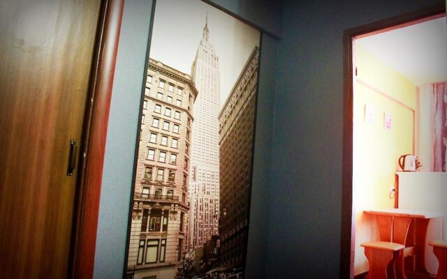 Dobrye Sutki Apartment on Merlina 20