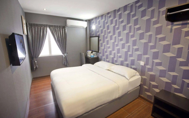 OYO 383 V3 Hotel Nusajaya