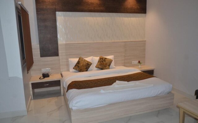 OYO 7044 Hotel Megha