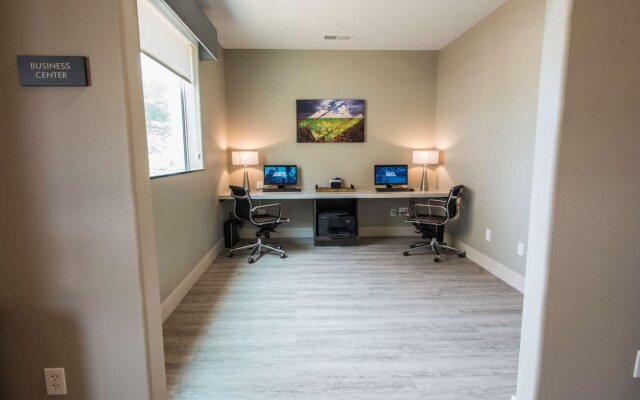 Best Western Plus Killeen/Fort Cavazos Hotel & Suites