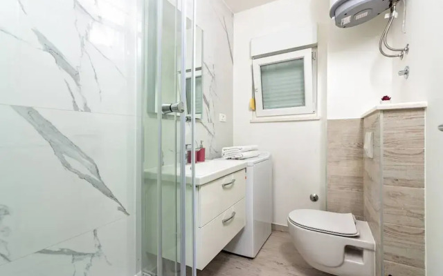 Modern Apartments With Private Balcony Kaštel Novi