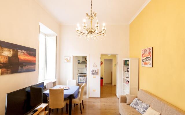 Duomo 77 in Napoli with 2 bedrooms and 2 bathrooms