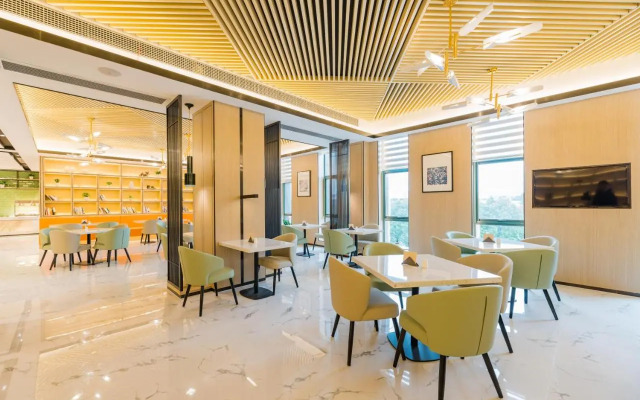 Atour Hotel Nanjing Xin'gang Development Zone