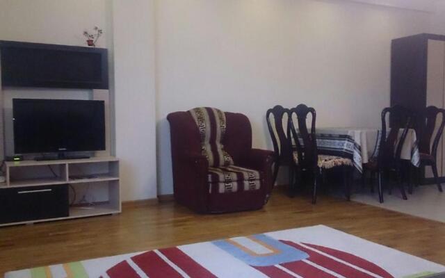 Apartment on Tole Bi