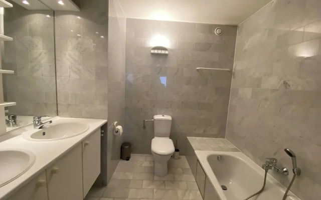 Apartment in Nieuwpoort by the Sea Wall