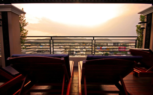 Chalelarn Hotel