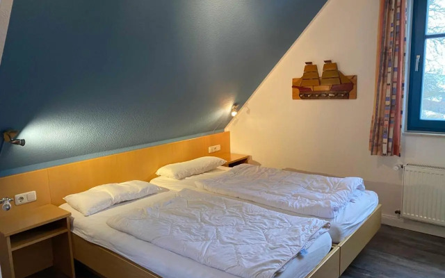 Reetdachhaus Eibe 2, Kaminofen, Sauna, 8 Personen, W-Lan