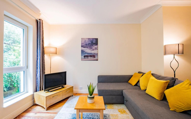 The Harbour Mills, The Willow by Shortstays