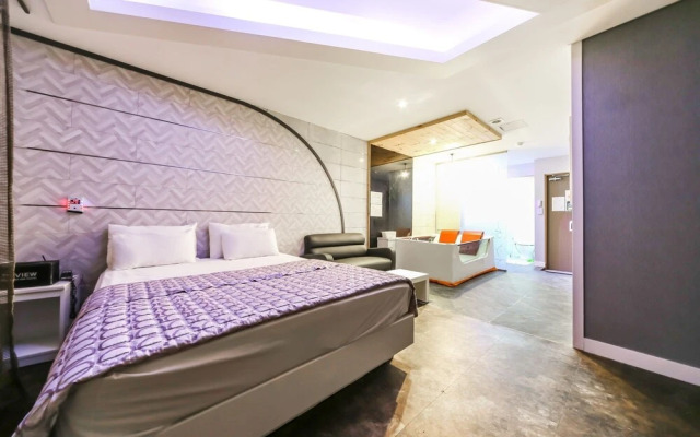 Gyeongju E Hotel