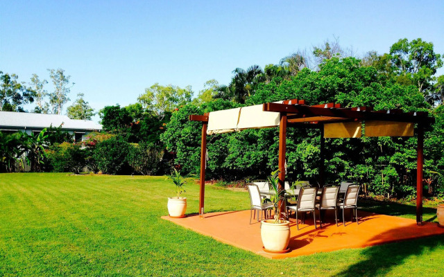 Paradise Court