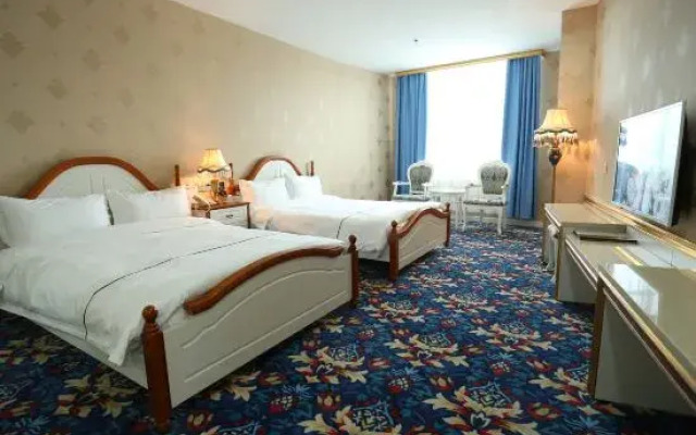 Yuefeng Hotel (Yangjiang Bus Terminal, Wal-Mart)