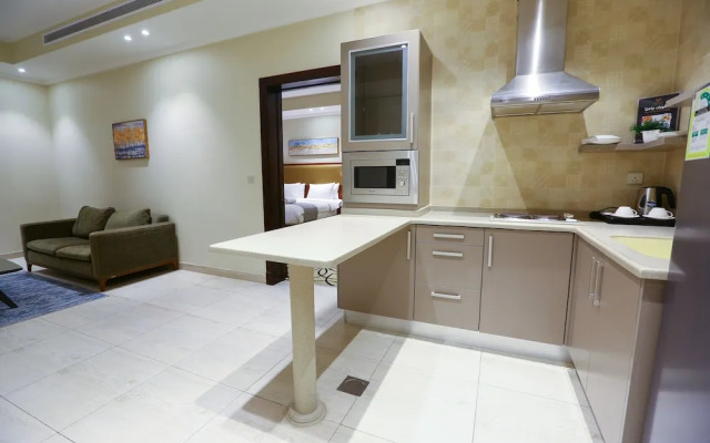Lotaz Hotel Suites Al Salamah