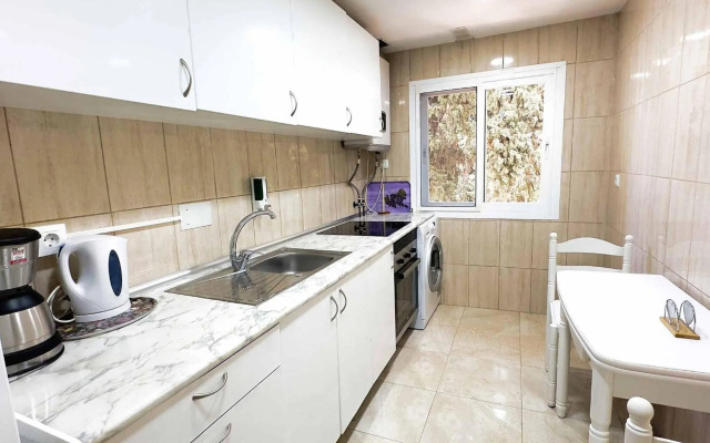 1 Bedroom Apartment Second Line Beach- Parque Marbella Building