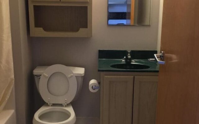 All Suites Inn Budget Host