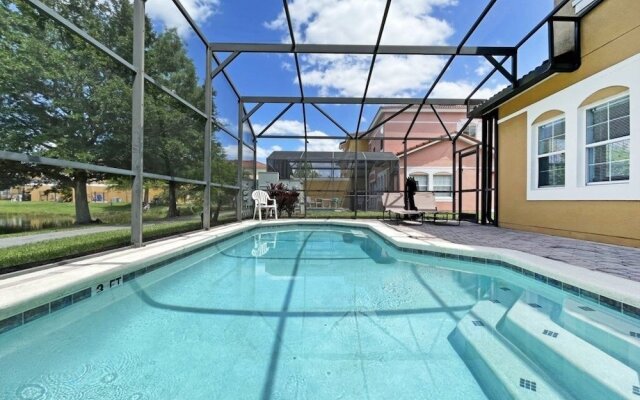 Villa Azul 4 Bedroom Townhouse by RedAwning