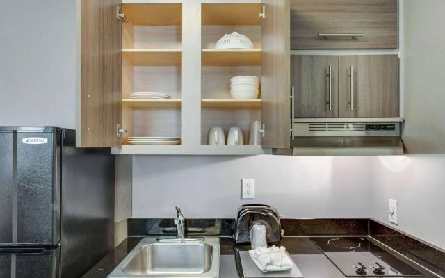 Sonesta Simply Suites Houston W Beltway