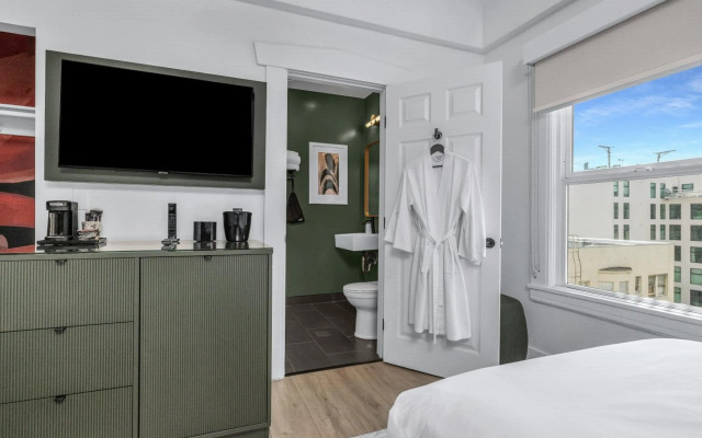 Nob Hill Hotel