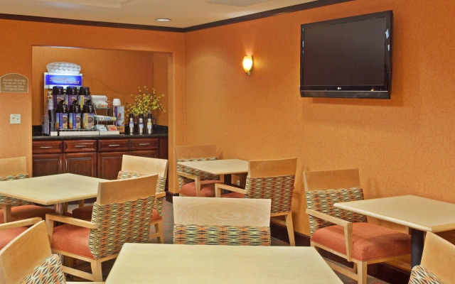 Holiday Inn Express Fremont-Milpitas Central by IHG