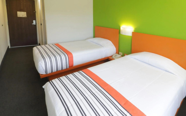 City Express Junior by Marriott Toluca Aeropuerto
