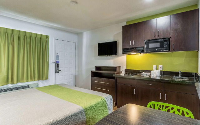 Studio 6 Buttonwillow, CA