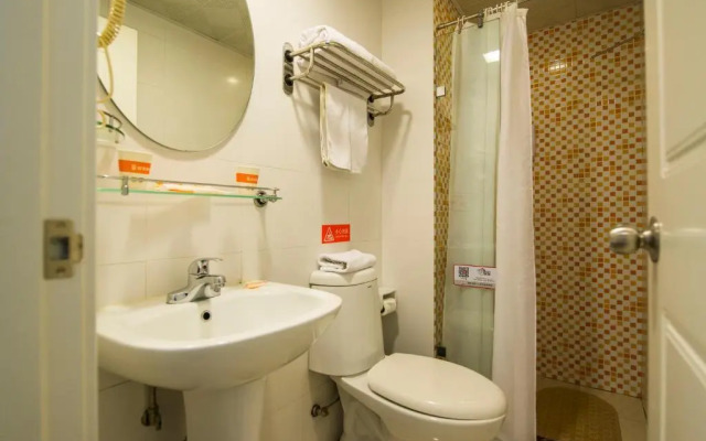 Home Inn Nanchang Bayi Square