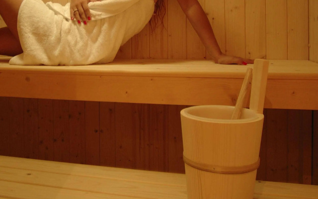 Angela Suites Boutique Hotel