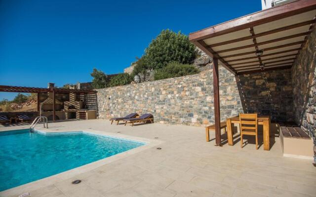 Maris Luxury Villas