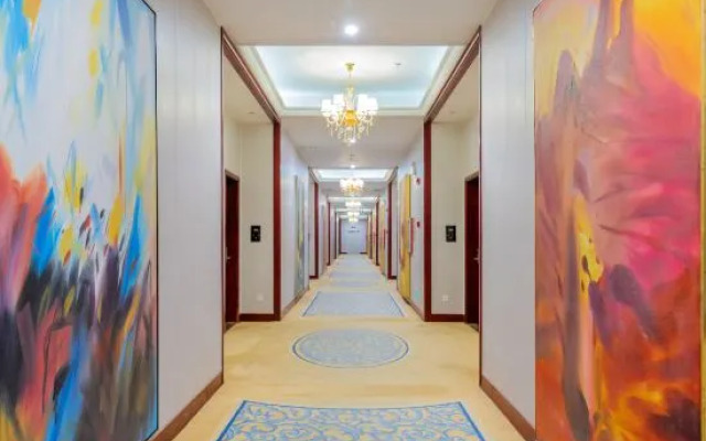 Hotel De Royce