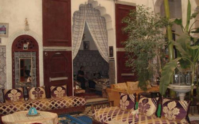 Dar Lahnin ( Chez L'Habitant )