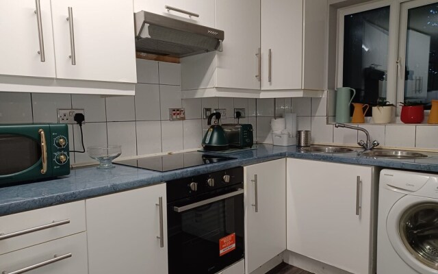 MALTING-GREEN DOOR-One Bedroom Apartment