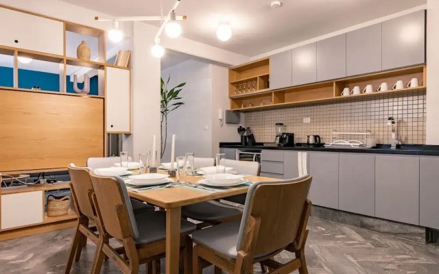 Casai Gorgeous 2 BR Apt With Rooftop