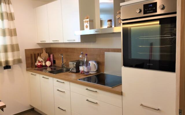 Apartment 4 Holiday - Apartment Aika