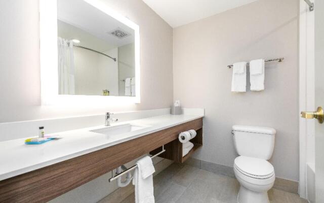 Holiday Inn Express & Suites LaGrange