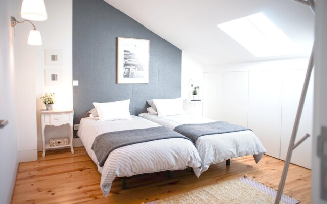 Apartment with One Bedroom in Porto, with Wonderful City View, Terrace And Wifi