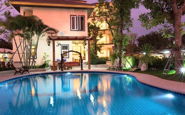 Baan Nam Poon Resort