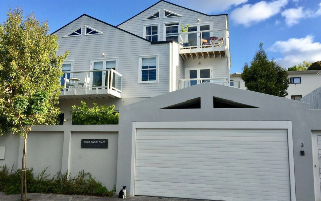 Cricklewood Place Luxury Holiday Homes